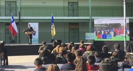 Estudiantes de 5º y 6º básicos participan en programa "Juntos Santiago" para mejorar hábitos alimenticios