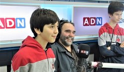 Estudiantes del Taller Enciende Tu radio visitan estaciones de Radio ADN y Futuro