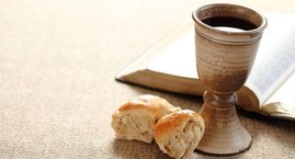 Nuevo Horario Misa Comunitaria Online : 19:30 horas.