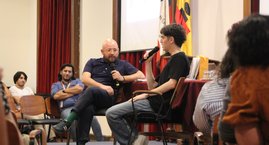 Entre pasillos y la cancha: el fotolibro de Vicente Hernández que retrata la vida en el San Ignacio