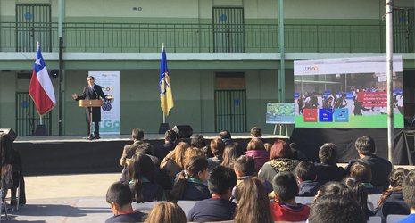 Estudiantes de 5º y 6º básicos participan en programa "Juntos Santiago" para mejorar hábitos alimenticios
