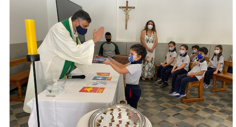 Ceremonia de Imposición de Insignias - Kínder 2021-.