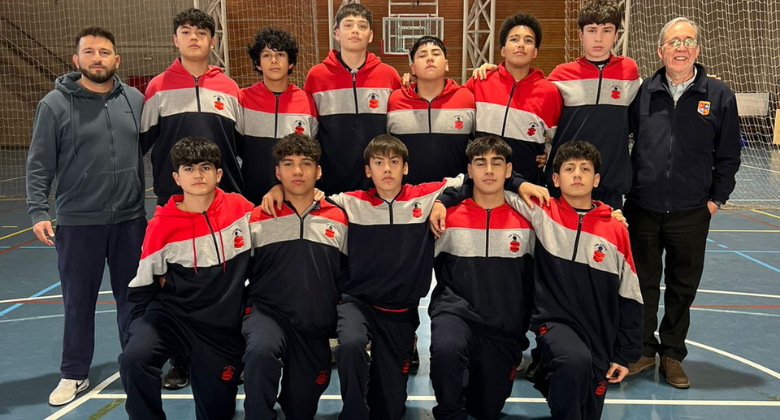 Selección intermedia de Básquetbol rumbo al Campeonato Jesuita de Baloncesto en Concepción.